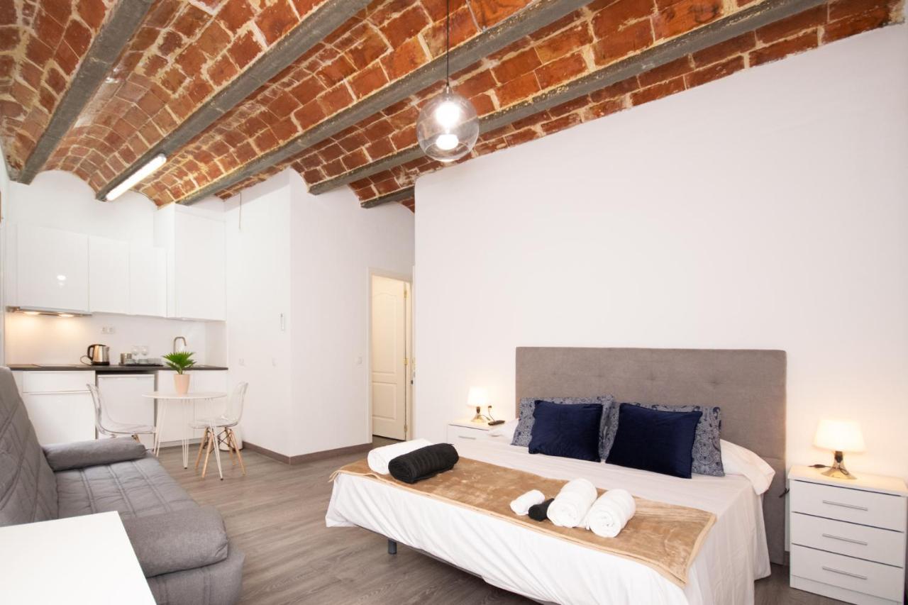 Apartahotel Casa Batito L'Hospitalet de Llobregat Bagian luar foto