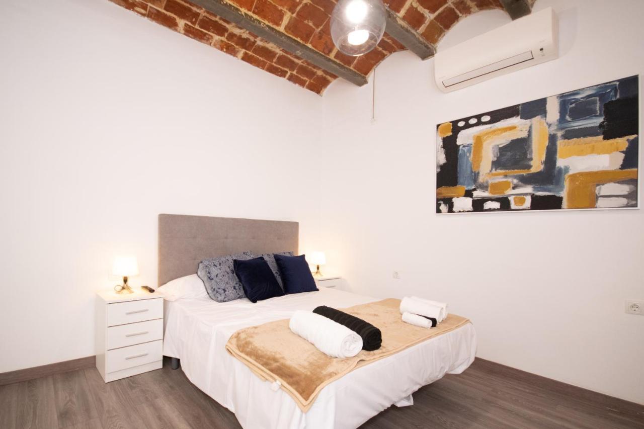 Apartahotel Casa Batito L'Hospitalet de Llobregat Bagian luar foto