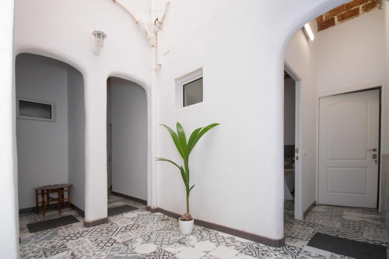 Apartahotel Casa Batito L'Hospitalet de Llobregat Bagian luar foto