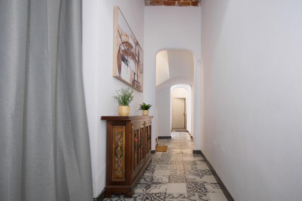 Apartahotel Casa Batito L'Hospitalet de Llobregat Bagian luar foto