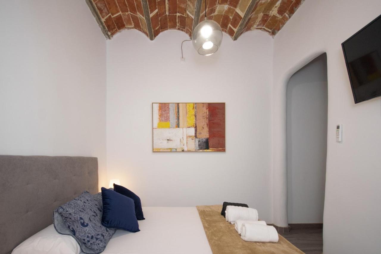 Apartahotel Casa Batito L'Hospitalet de Llobregat Bagian luar foto
