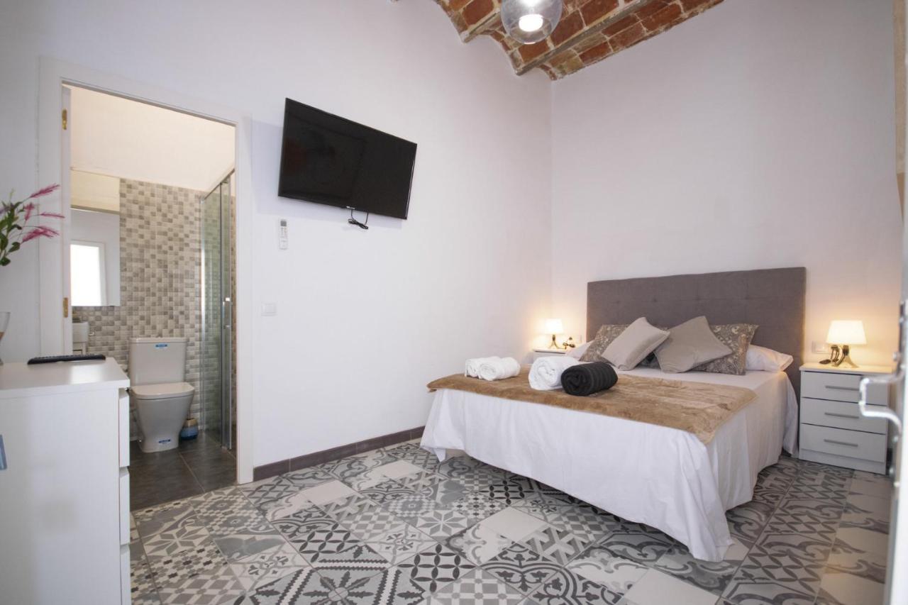 Apartahotel Casa Batito L'Hospitalet de Llobregat Bagian luar foto