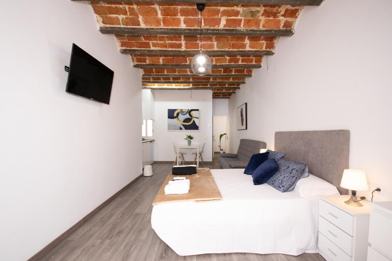 Apartahotel Casa Batito L'Hospitalet de Llobregat Bagian luar foto