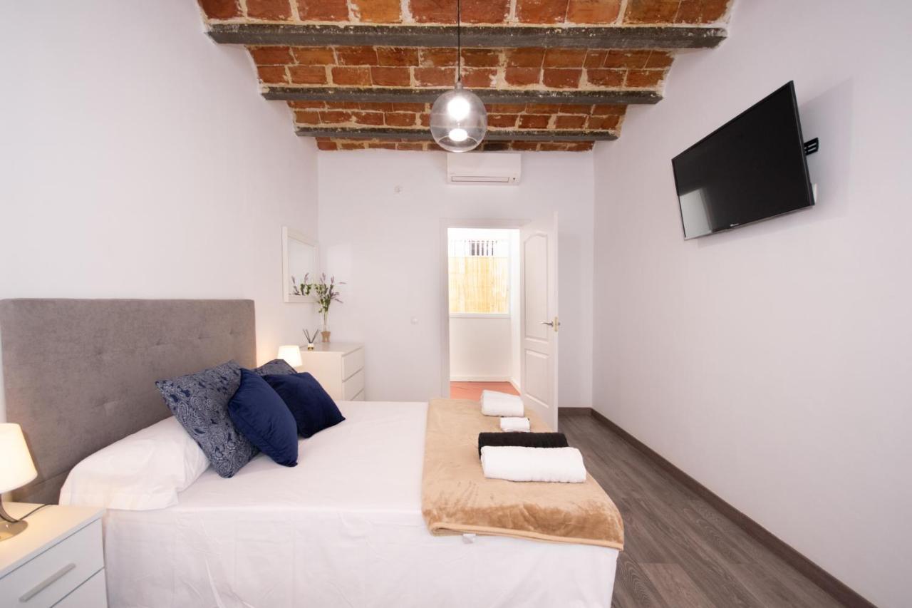 Apartahotel Casa Batito L'Hospitalet de Llobregat Bagian luar foto