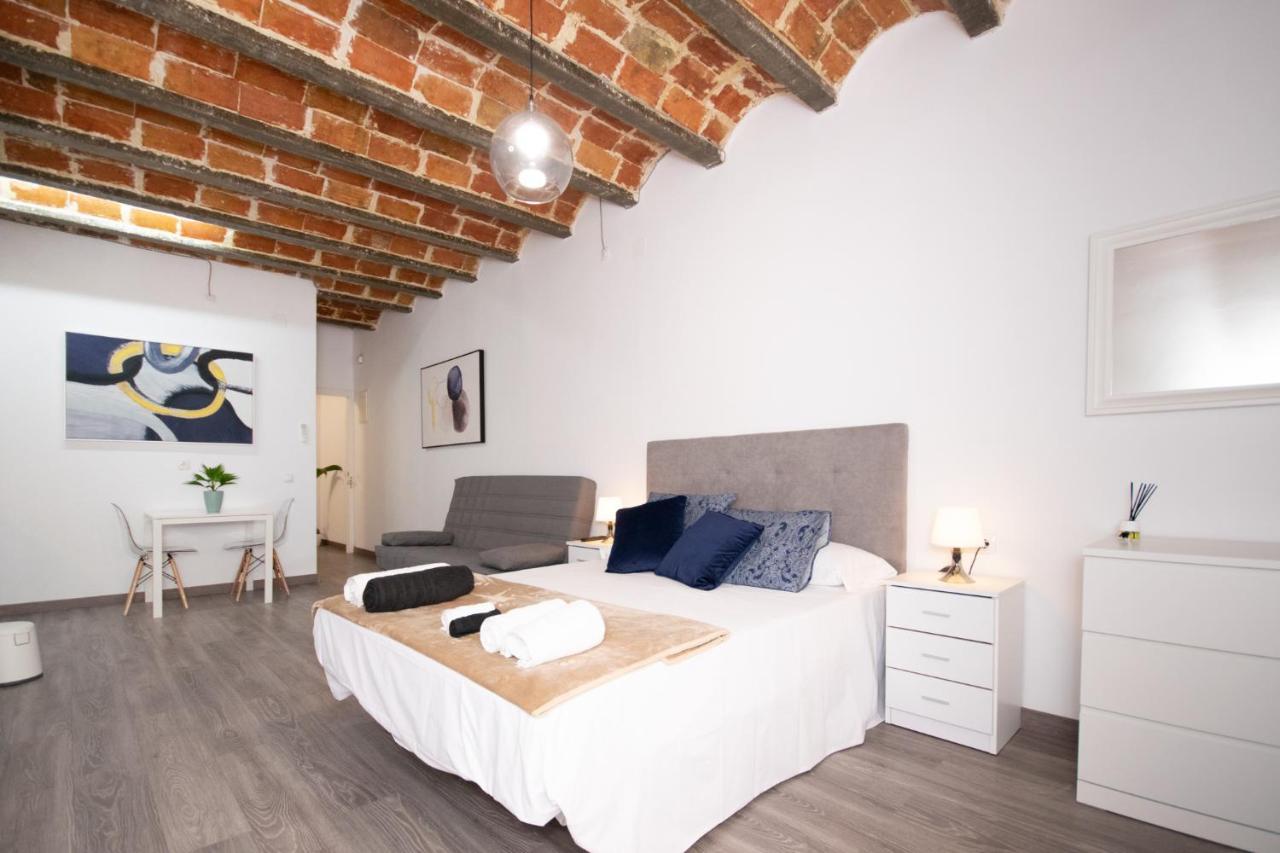 Apartahotel Casa Batito L'Hospitalet de Llobregat Bagian luar foto